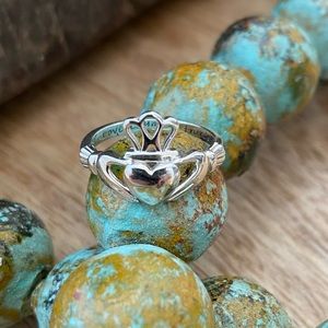 Irish Claddagh Ring 🍀